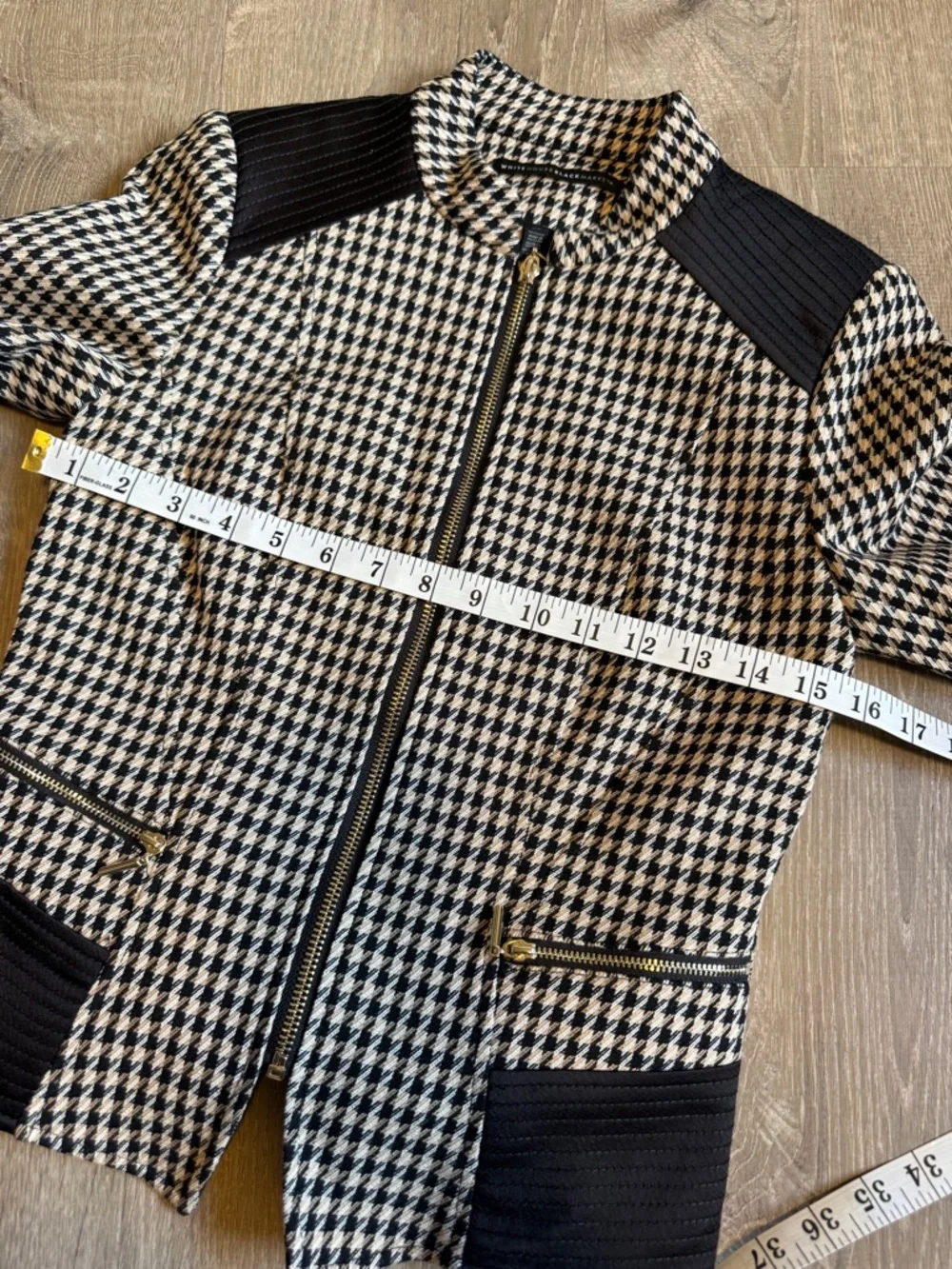 White House Black Market Houndstooth Zip Jacket – Size 00